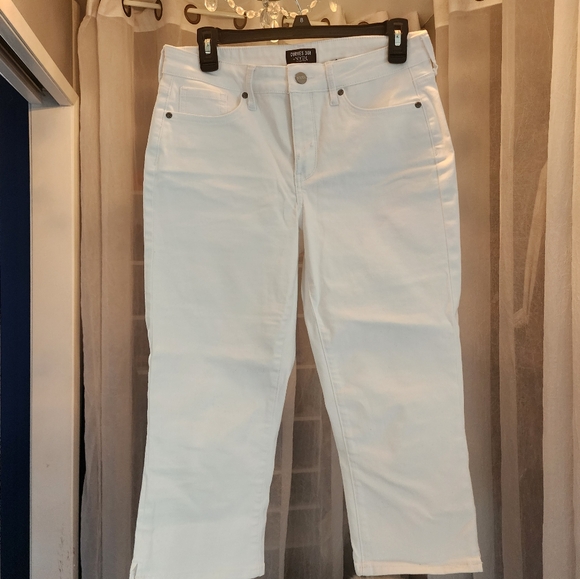 NYDJ White Crop High Waist Capri size 6 - Picture 1 of 3
